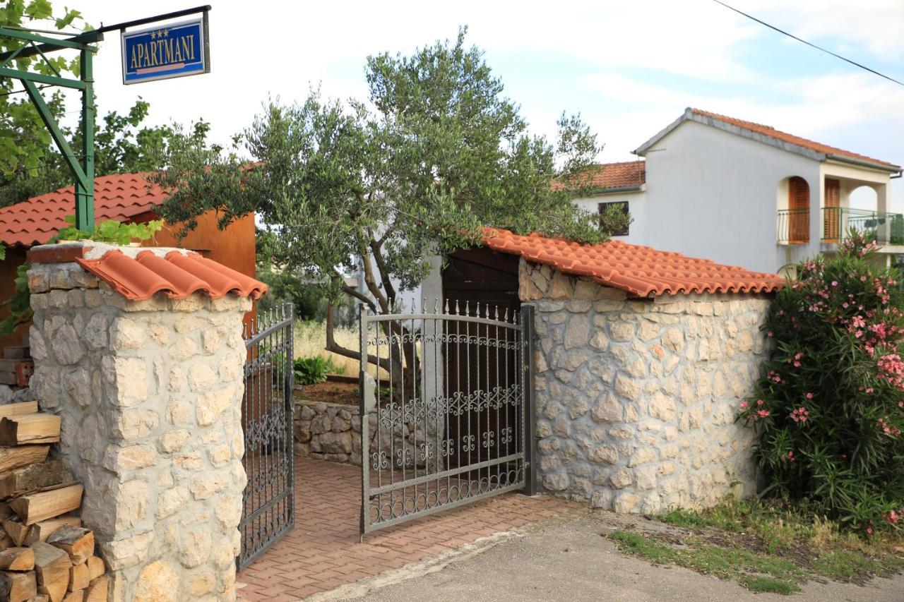 Apartmani Sarlija باكوشتاني المظهر الخارجي الصورة